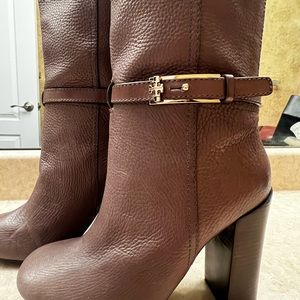 NEW TORY BURCH DARK BROWN TALL LEATHER BOOT 8.5 No Box